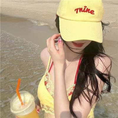 俏皮女学生